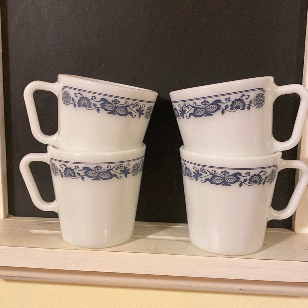 Vintage Pyrex Old Country Blue D Mug coffee‎ tea set of 4 cottagecore farmhouse